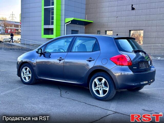 Тойота Аурис, объемом двигателя 16 л и пробегом 157 тыс. км за 5900 $, фото 1 на Automoto.ua