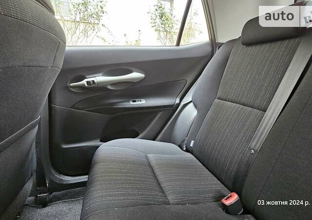 Тойота Аурис, объемом двигателя 1.3 л и пробегом 127 тыс. км за 6400 $, фото 15 на Automoto.ua