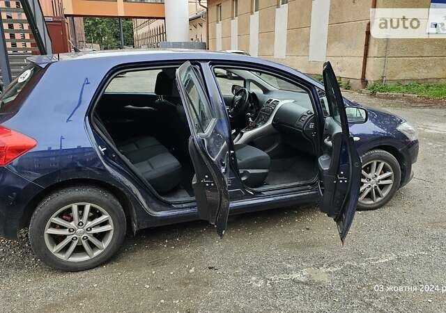 Тойота Аурис, объемом двигателя 1.3 л и пробегом 127 тыс. км за 6400 $, фото 5 на Automoto.ua