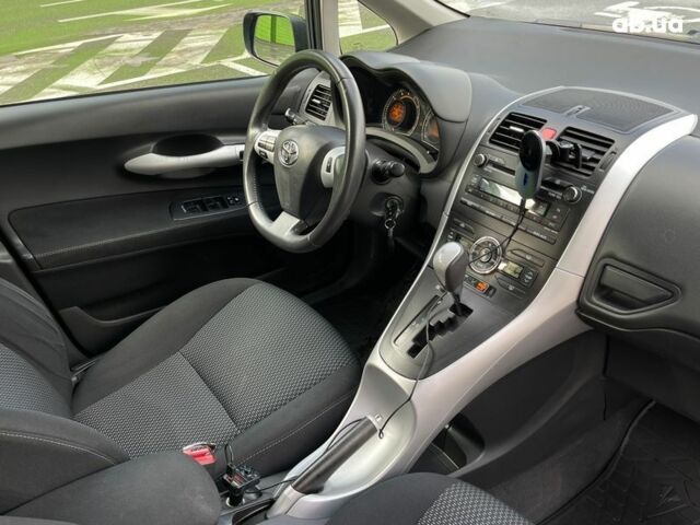 Тойота Аурис, объемом двигателя 0 л и пробегом 127 тыс. км за 8500 $, фото 14 на Automoto.ua