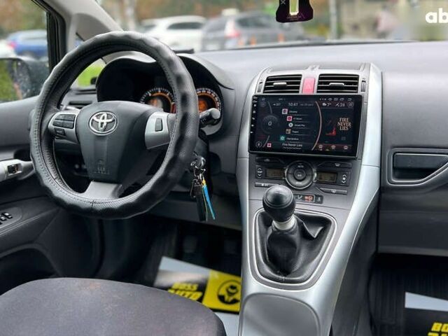 Тойота Ауріс, об'ємом двигуна 1.4 л та пробігом 247 тис. км за 7600 $, фото 15 на Automoto.ua