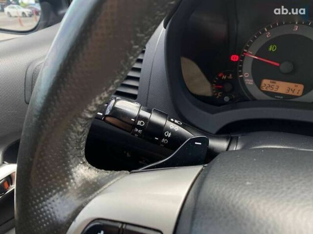 Тойота Ауріс, об'ємом двигуна 1.4 л та пробігом 265 тис. км за 7990 $, фото 24 на Automoto.ua