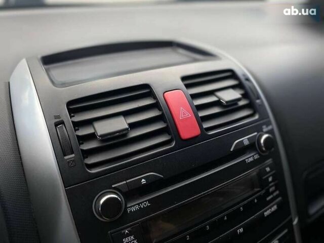 Тойота Ауріс, об'ємом двигуна 1.4 л та пробігом 265 тис. км за 7990 $, фото 26 на Automoto.ua