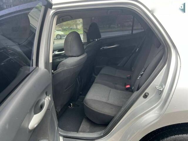 Тойота Аурис, объемом двигателя 1.4 л и пробегом 243 тыс. км за 6700 $, фото 12 на Automoto.ua