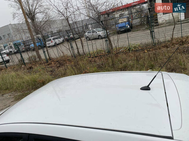 Тойота Ауріс, об'ємом двигуна 1.8 л та пробігом 197 тис. км за 8800 $, фото 16 на Automoto.ua