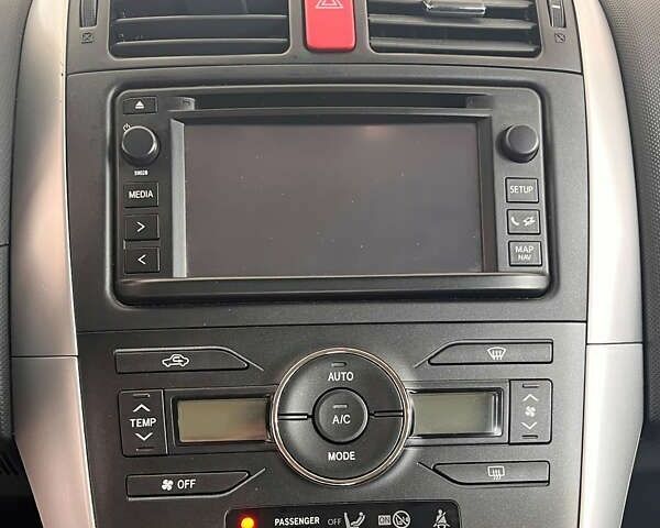 Тойота Аурис, объемом двигателя 0 л и пробегом 157 тыс. км за 11450 $, фото 15 на Automoto.ua