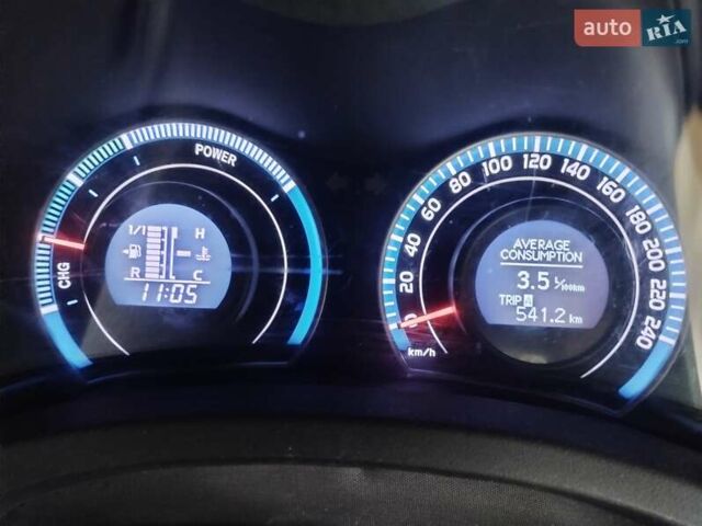 Тойота Аурис, объемом двигателя 1.8 л и пробегом 151 тыс. км за 11700 $, фото 10 на Automoto.ua