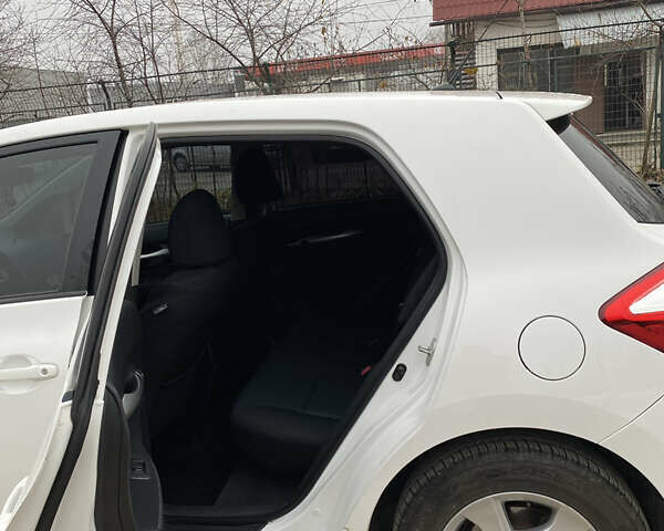 Тойота Ауріс, об'ємом двигуна 1.8 л та пробігом 197 тис. км за 8800 $, фото 12 на Automoto.ua