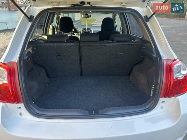 Тойота Аурис, объемом двигателя 1.6 л и пробегом 134 тыс. км за 11200 $, фото 6 на Automoto.ua