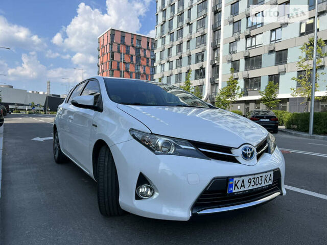 Тойота Ауріс, об'ємом двигуна 1.8 л та пробігом 195 тис. км за 12990 $, фото 5 на Automoto.ua