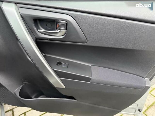 Тойота Ауріс, об'ємом двигуна 0 л та пробігом 63 тис. км за 9800 $, фото 26 на Automoto.ua