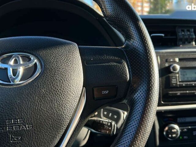 Тойота Ауріс, об'ємом двигуна 1.4 л та пробігом 103 тис. км за 9200 $, фото 11 на Automoto.ua