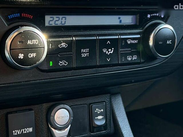 Тойота Ауріс, об'ємом двигуна 1.4 л та пробігом 103 тис. км за 9200 $, фото 15 на Automoto.ua