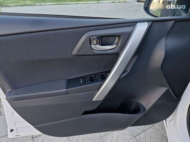 Тойота Аурис, объемом двигателя 0 л и пробегом 156 тыс. км за 13599 $, фото 15 на Automoto.ua