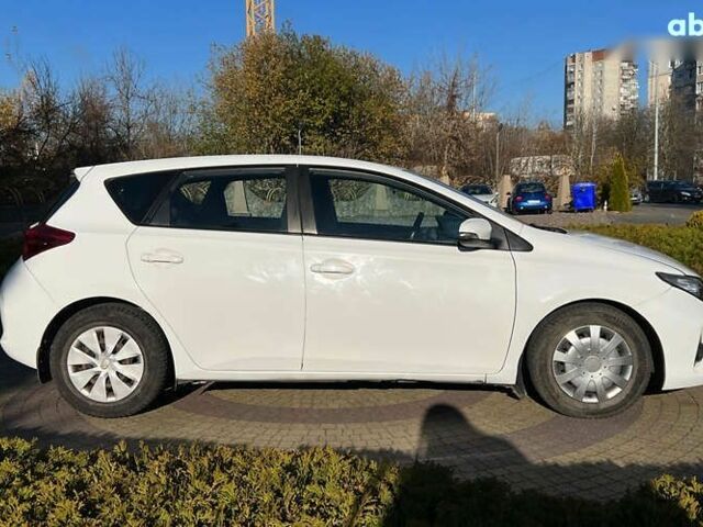 Тойота Ауріс, об'ємом двигуна 1.4 л та пробігом 103 тис. км за 9200 $, фото 7 на Automoto.ua