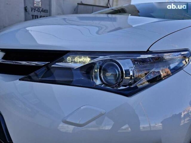 Тойота Аурис, объемом двигателя 0 л и пробегом 156 тыс. км за 13599 $, фото 10 на Automoto.ua