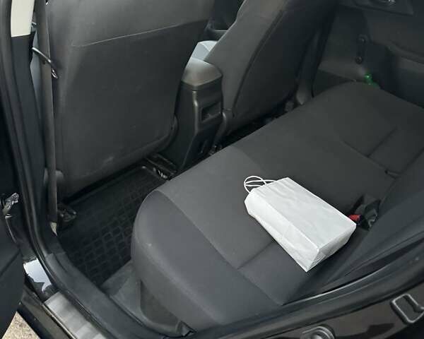 Тойота Аурис, объемом двигателя 1.8 л и пробегом 170 тыс. км за 14000 $, фото 24 на Automoto.ua