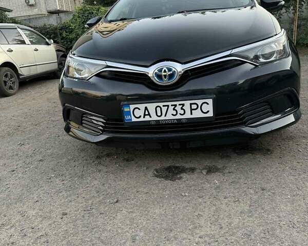 Тойота Аурис, объемом двигателя 1.8 л и пробегом 170 тыс. км за 14000 $, фото 6 на Automoto.ua