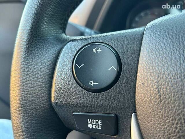 Тойота Аурис, объемом двигателя 1.4 л и пробегом 195 тыс. км за 8999 $, фото 17 на Automoto.ua