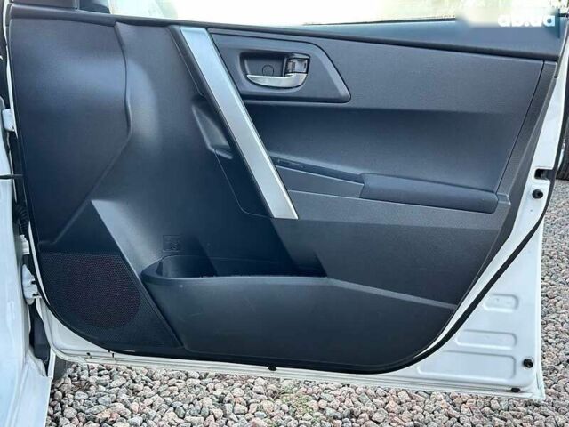 Тойота Аурис, объемом двигателя 1.4 л и пробегом 195 тыс. км за 8999 $, фото 24 на Automoto.ua