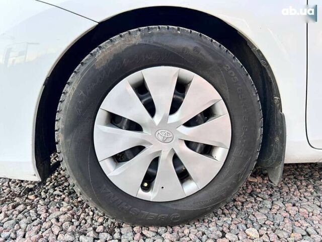 Тойота Аурис, объемом двигателя 1.4 л и пробегом 195 тыс. км за 8999 $, фото 27 на Automoto.ua