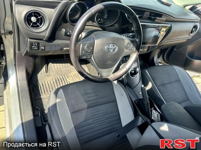 Тойота Аурис, объемом двигателя 1.5 л и пробегом 0 тыс. км за 3000 $, фото 3 на Automoto.ua