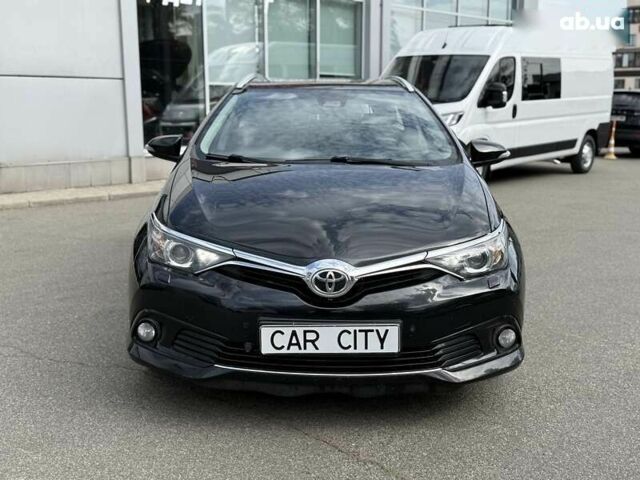 Тойота Аурис, объемом двигателя 0 л и пробегом 165 тыс. км за 15900 $, фото 1 на Automoto.ua