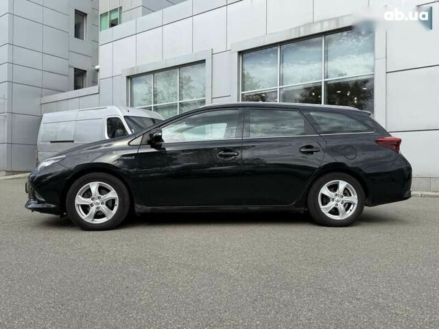 Тойота Аурис, объемом двигателя 0 л и пробегом 165 тыс. км за 15900 $, фото 3 на Automoto.ua