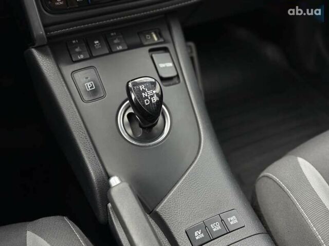 Тойота Аурис, объемом двигателя 0 л и пробегом 165 тыс. км за 15900 $, фото 22 на Automoto.ua