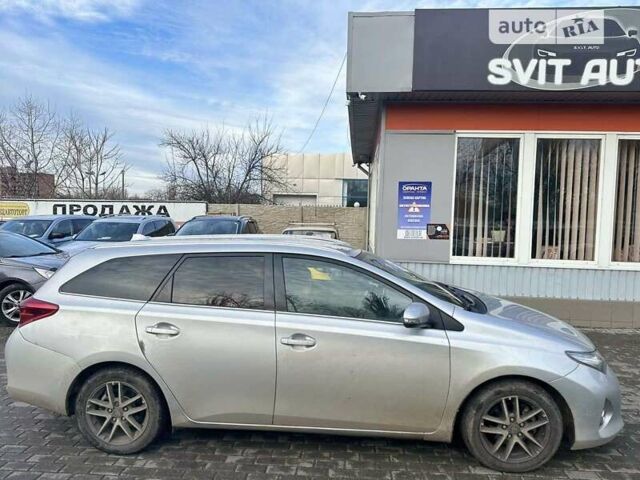 Тойота Ауріс, об'ємом двигуна 1.36 л та пробігом 177 тис. км за 9999 $, фото 3 на Automoto.ua