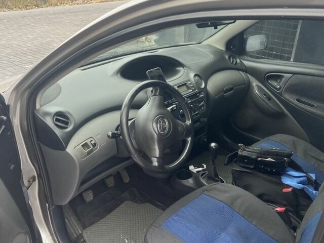 Серый Тойота Аурис, объемом двигателя 1 л и пробегом 1 тыс. км за 3000 $, фото 6 на Automoto.ua