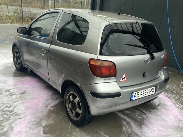 Серый Тойота Аурис, объемом двигателя 1 л и пробегом 1 тыс. км за 3000 $, фото 3 на Automoto.ua