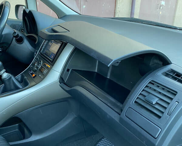 Серый Тойота Аурис, объемом двигателя 2 л и пробегом 233 тыс. км за 5800 $, фото 41 на Automoto.ua