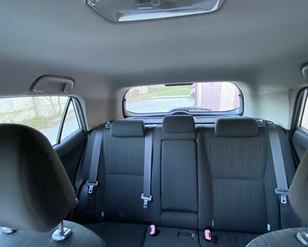 Серый Тойота Аурис, объемом двигателя 2 л и пробегом 233 тыс. км за 5800 $, фото 28 на Automoto.ua