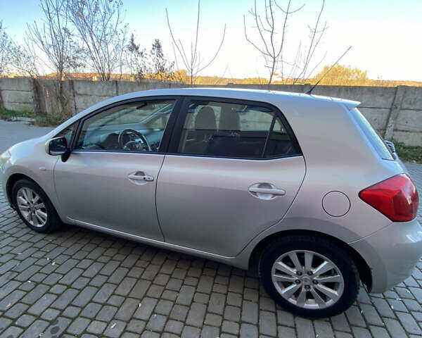 Серый Тойота Аурис, объемом двигателя 2 л и пробегом 233 тыс. км за 5800 $, фото 13 на Automoto.ua