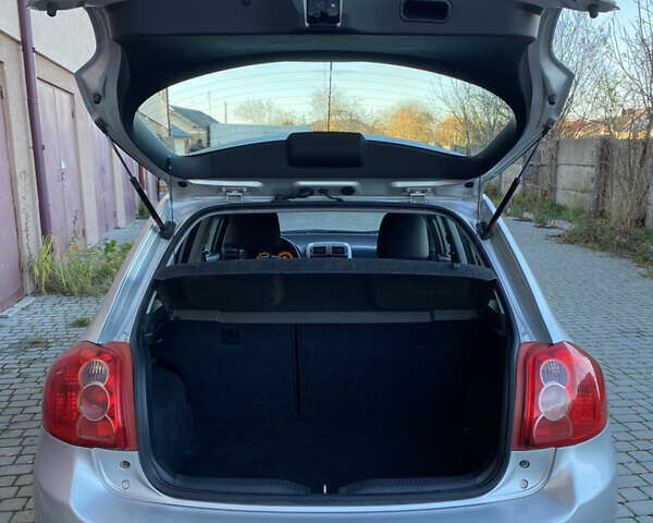 Серый Тойота Аурис, объемом двигателя 2 л и пробегом 233 тыс. км за 5800 $, фото 25 на Automoto.ua