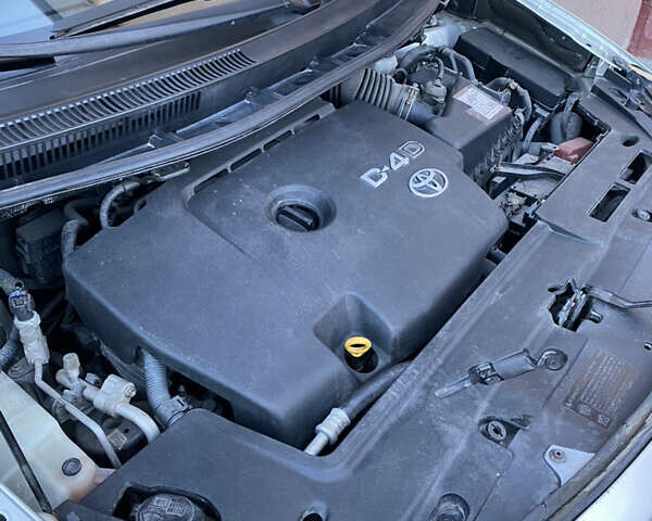 Серый Тойота Аурис, объемом двигателя 2 л и пробегом 233 тыс. км за 5800 $, фото 23 на Automoto.ua