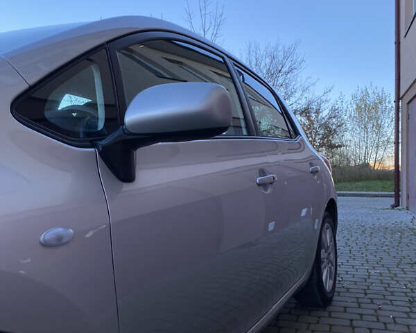 Серый Тойота Аурис, объемом двигателя 2 л и пробегом 233 тыс. км за 5800 $, фото 17 на Automoto.ua