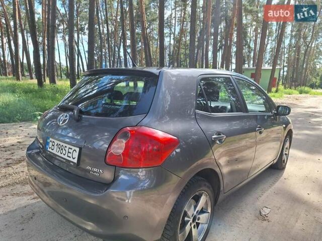 Серый Тойота Аурис, объемом двигателя 1.4 л и пробегом 283 тыс. км за 5700 $, фото 4 на Automoto.ua