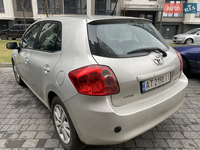 Серый Тойота Аурис, объемом двигателя 1.6 л и пробегом 217 тыс. км за 6500 $, фото 3 на Automoto.ua