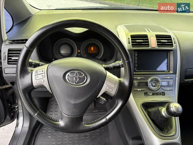 Сірий Тойота Ауріс, об'ємом двигуна 2 л та пробігом 267 тис. км за 5500 $, фото 21 на Automoto.ua
