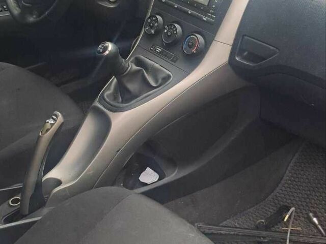 Серый Тойота Аурис, объемом двигателя 1.4 л и пробегом 1 тыс. км за 1600 $, фото 7 на Automoto.ua