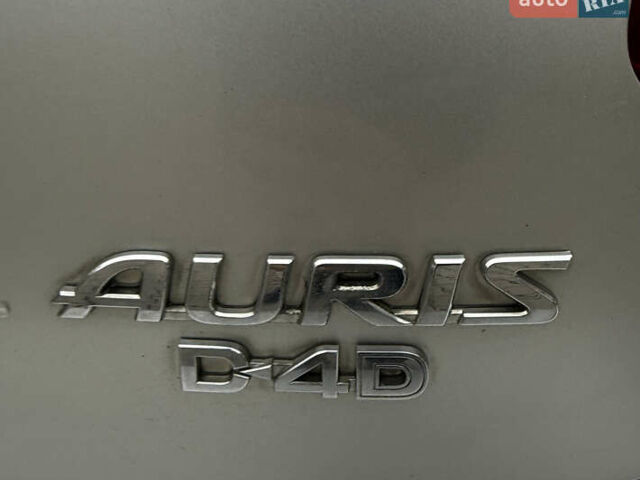 Сірий Тойота Ауріс, об'ємом двигуна 2 л та пробігом 219 тис. км за 6999 $, фото 19 на Automoto.ua