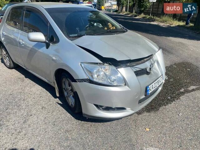 Серый Тойота Аурис, объемом двигателя 1.6 л и пробегом 205 тыс. км за 5000 $, фото 4 на Automoto.ua