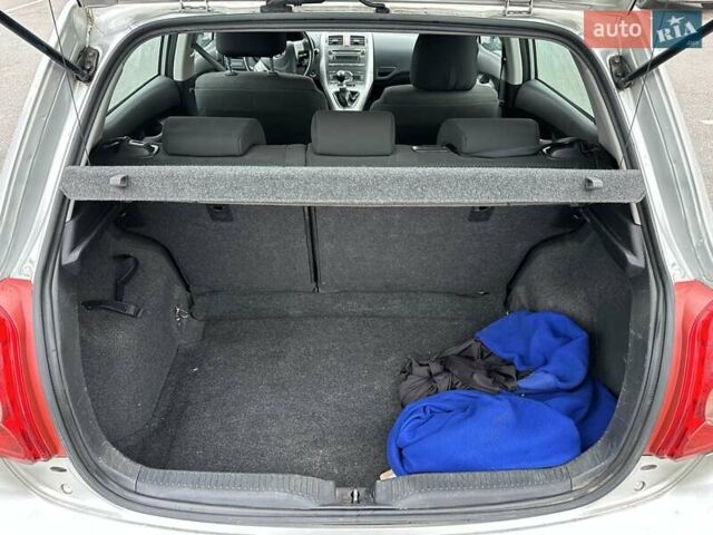 Серый Тойота Аурис, объемом двигателя 2.23 л и пробегом 215 тыс. км за 6200 $, фото 10 на Automoto.ua