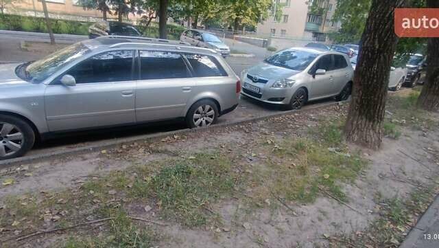 Серый Тойота Аурис, объемом двигателя 1.6 л и пробегом 150 тыс. км за 6200 $, фото 4 на Automoto.ua