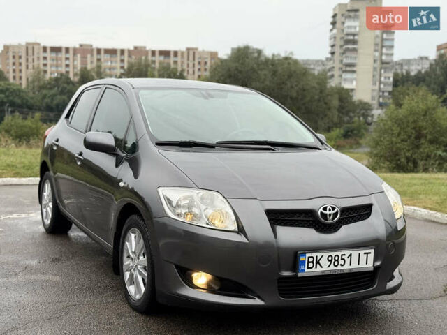 Серый Тойота Аурис, объемом двигателя 1.6 л и пробегом 177 тыс. км за 6600 $, фото 8 на Automoto.ua