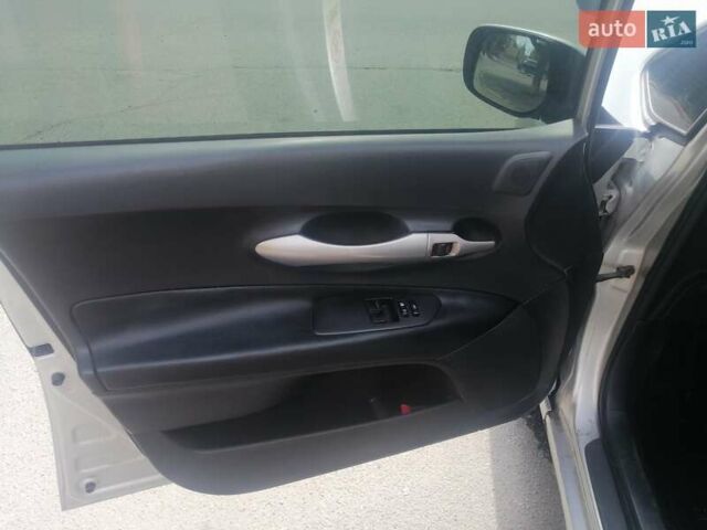 Сірий Тойота Ауріс, об'ємом двигуна 1.6 л та пробігом 180 тис. км за 6200 $, фото 8 на Automoto.ua