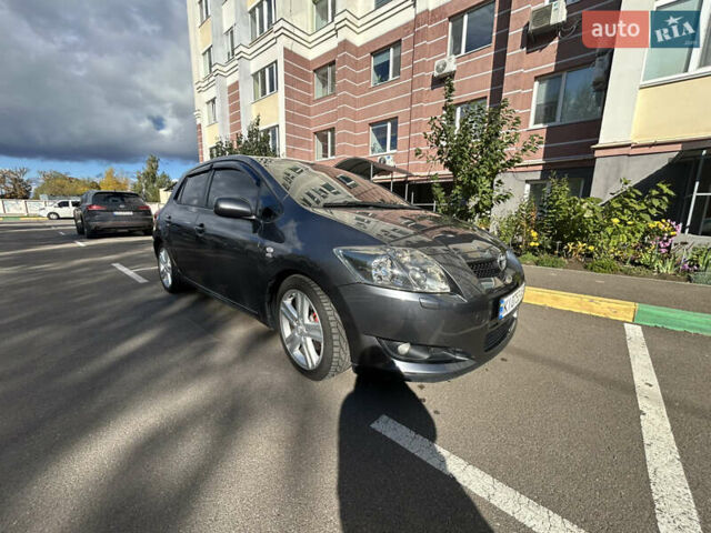 Тойота Аурис 2007 в Киеве на Automoto.ua Серый Тойота Аурис, объемом двигателя 2.2 л и пробегом 250 тыс. км за 7000 $, фото 2 на Automoto.ua