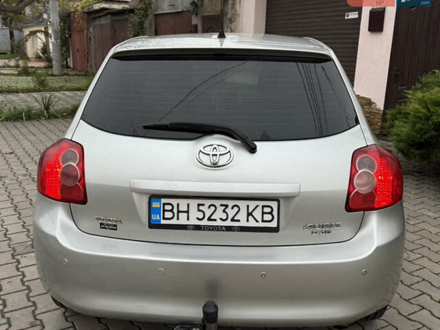Сірий Тойота Ауріс, об'ємом двигуна 2 л та пробігом 219 тис. км за 6999 $, фото 5 на Automoto.ua